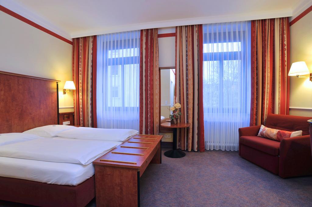 Hotel Concorde Munich Room photo